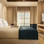 מלון דירות Sewelo - Beachfront Boutique Skinária