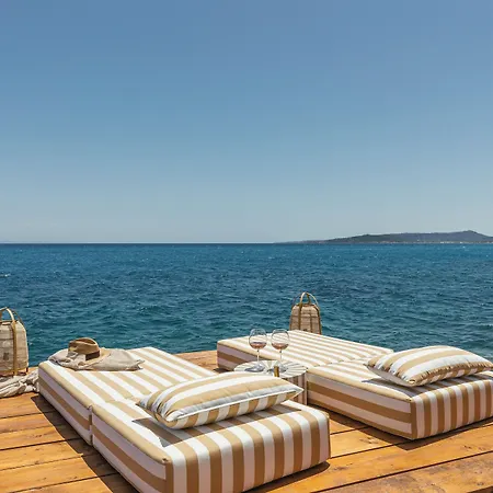 Sewelo - Beachfront Boutique Hotel de apartamente Skinária